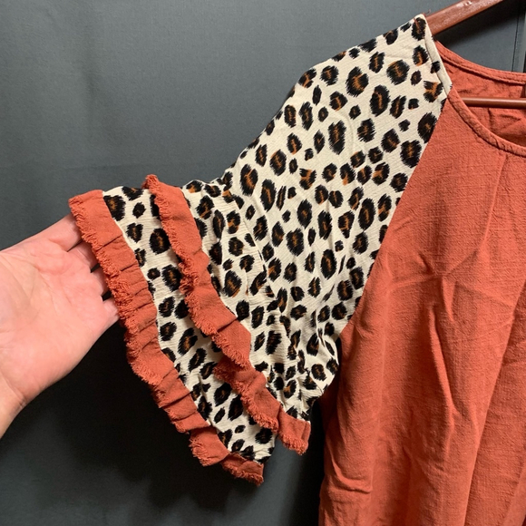 B11-Umgee Women's Animal Print Layered Bell Sleeve Tunic Top - Picture 7 of 8